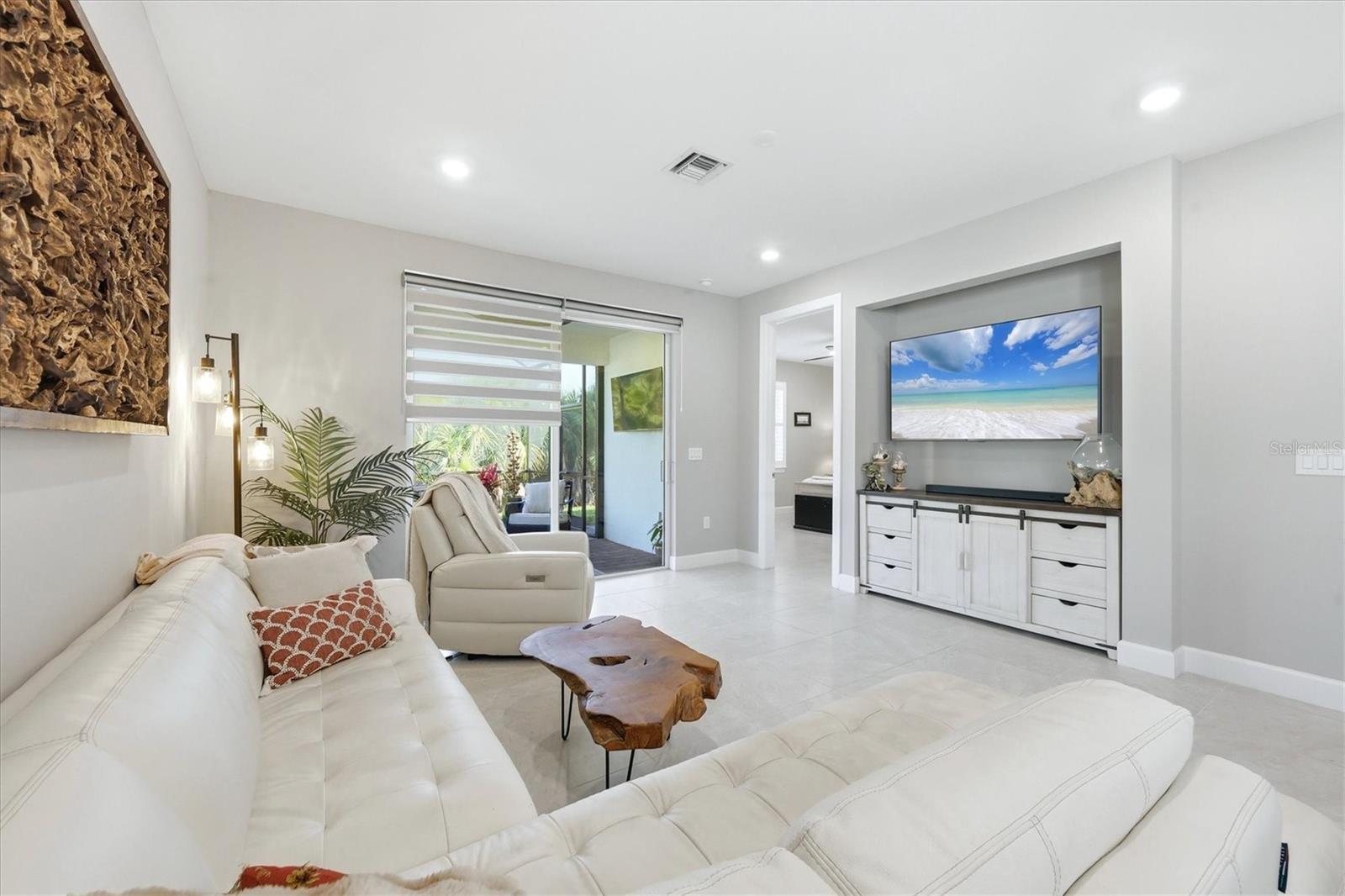 25029 PEARL LAKE CIR, ENGLEWOOD, FL — photo 18