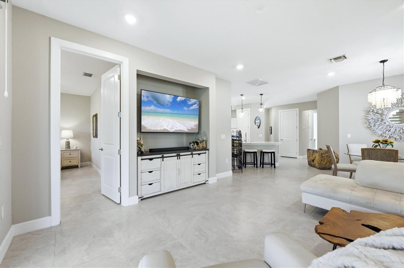 25029 PEARL LAKE CIR, ENGLEWOOD, FL — photo 21