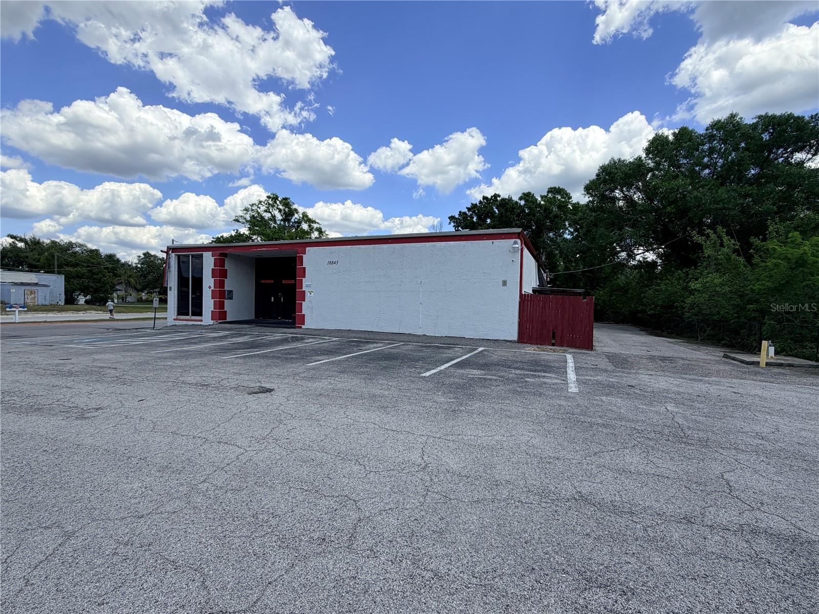 18843 N 41 HWY, LUTZ, FL — photo 2