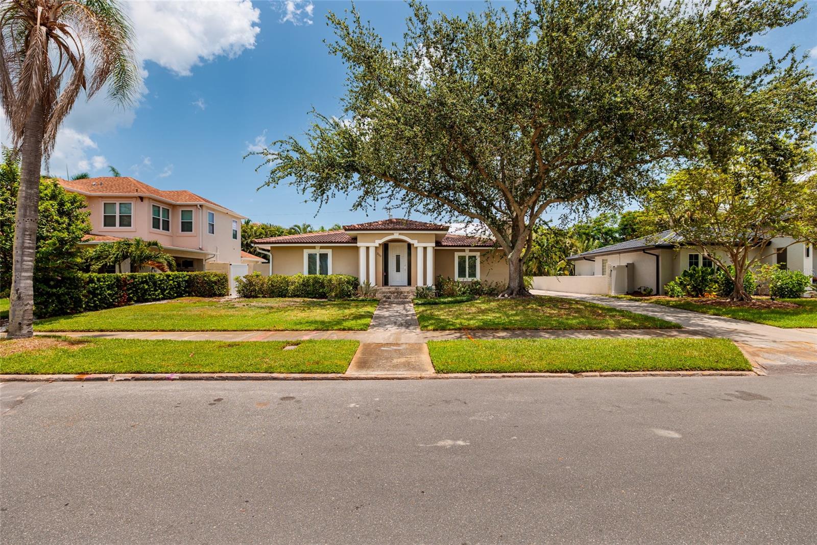 300 BRIGHTWATERS BLVD NE, ST PETERSBURG, FL — photo 5