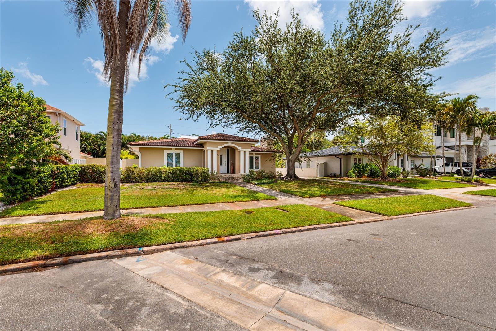 300 BRIGHTWATERS BLVD NE, ST PETERSBURG, FL — photo 6