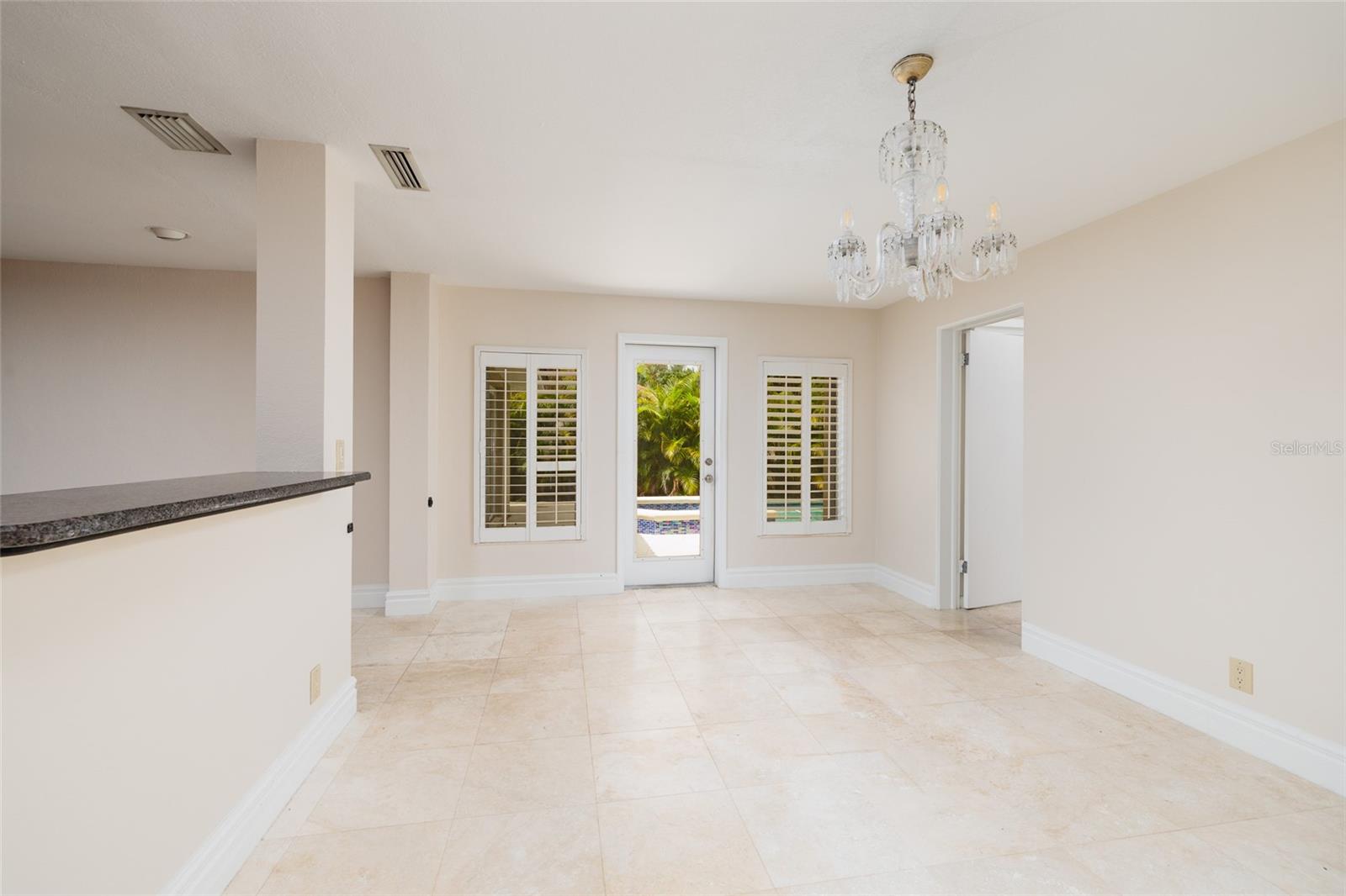 300 BRIGHTWATERS BLVD NE, ST PETERSBURG, FL — photo 18
