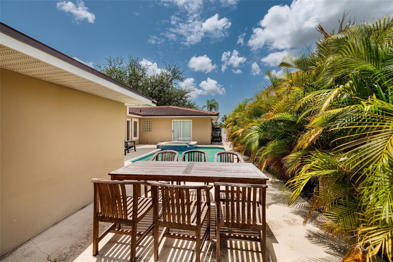 300 BRIGHTWATERS BLVD NE, ST PETERSBURG, FL — photo 19