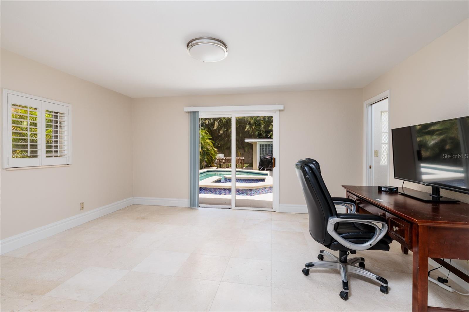 300 BRIGHTWATERS BLVD NE, ST PETERSBURG, FL — photo 29