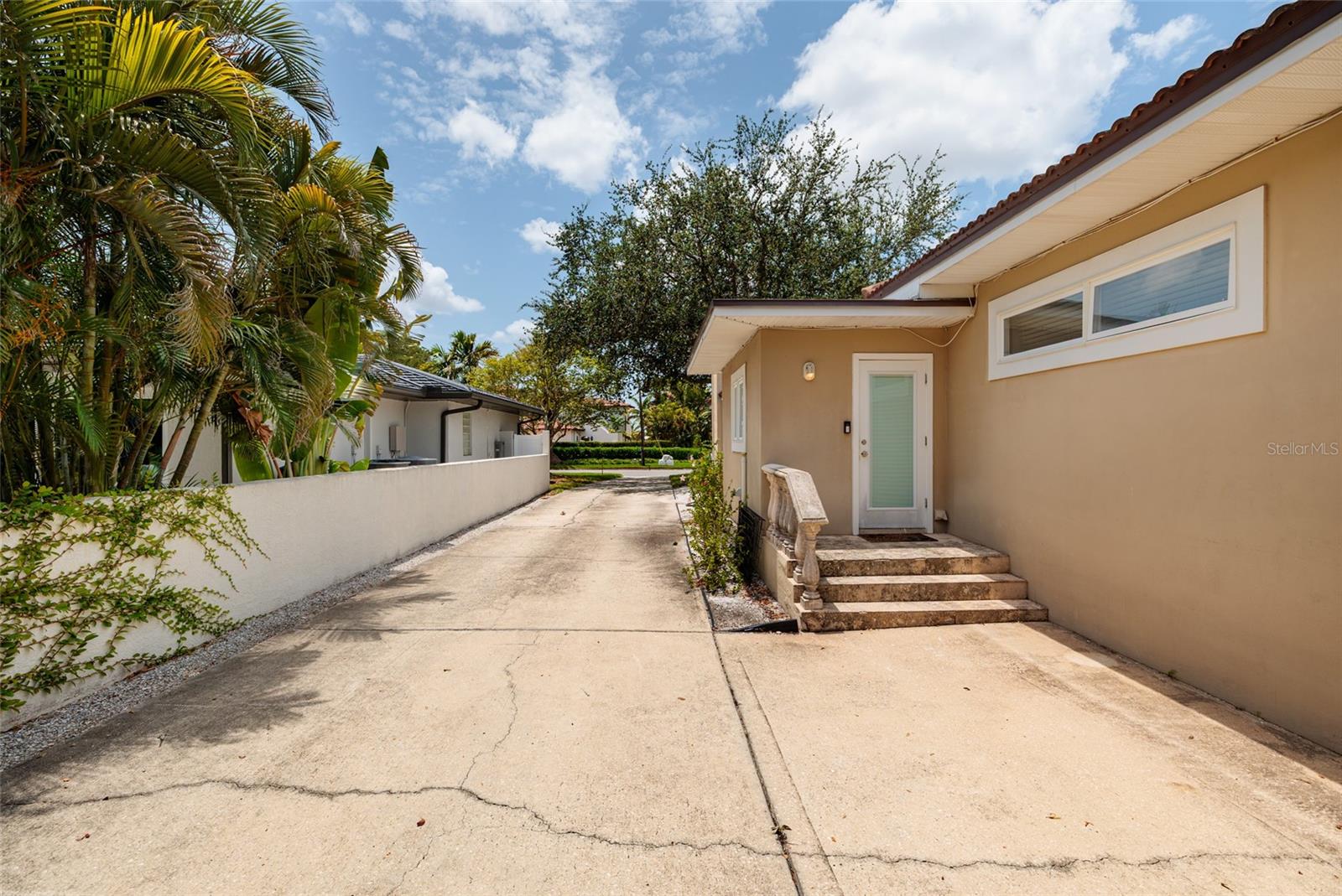 300 BRIGHTWATERS BLVD NE, ST PETERSBURG, FL — photo 36