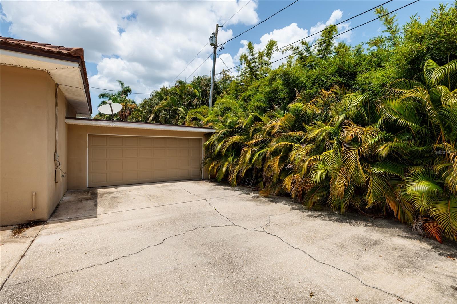 300 BRIGHTWATERS BLVD NE, ST PETERSBURG, FL — photo 37