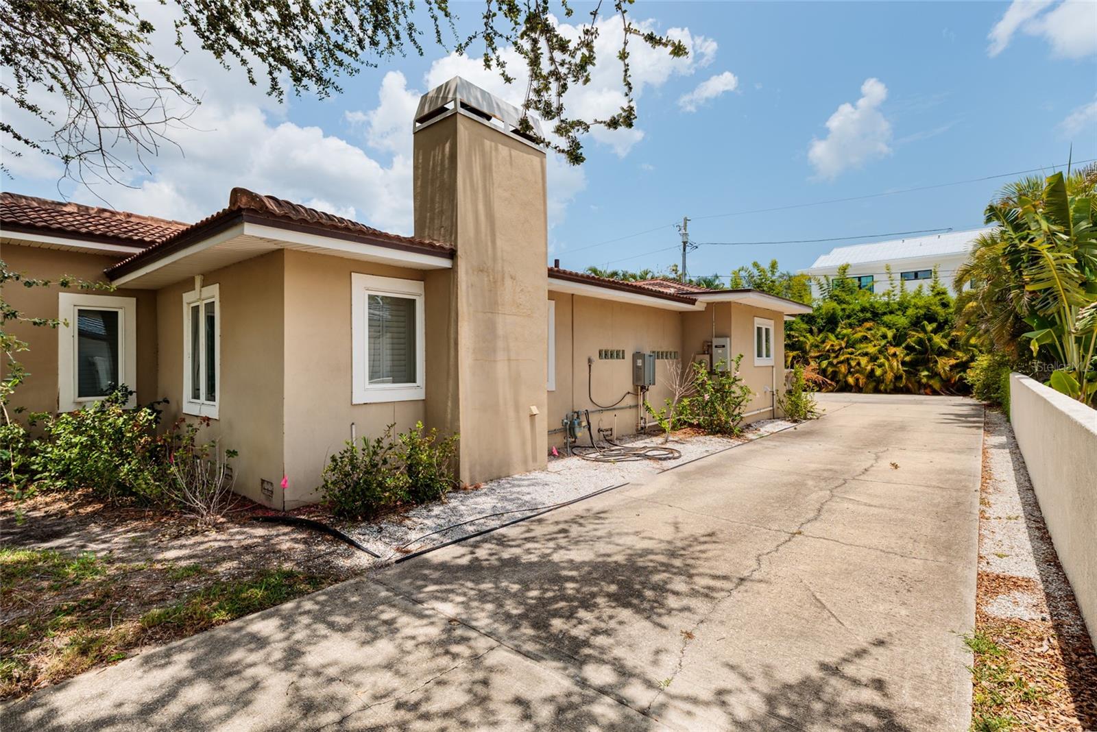 300 BRIGHTWATERS BLVD NE, ST PETERSBURG, FL — photo 39