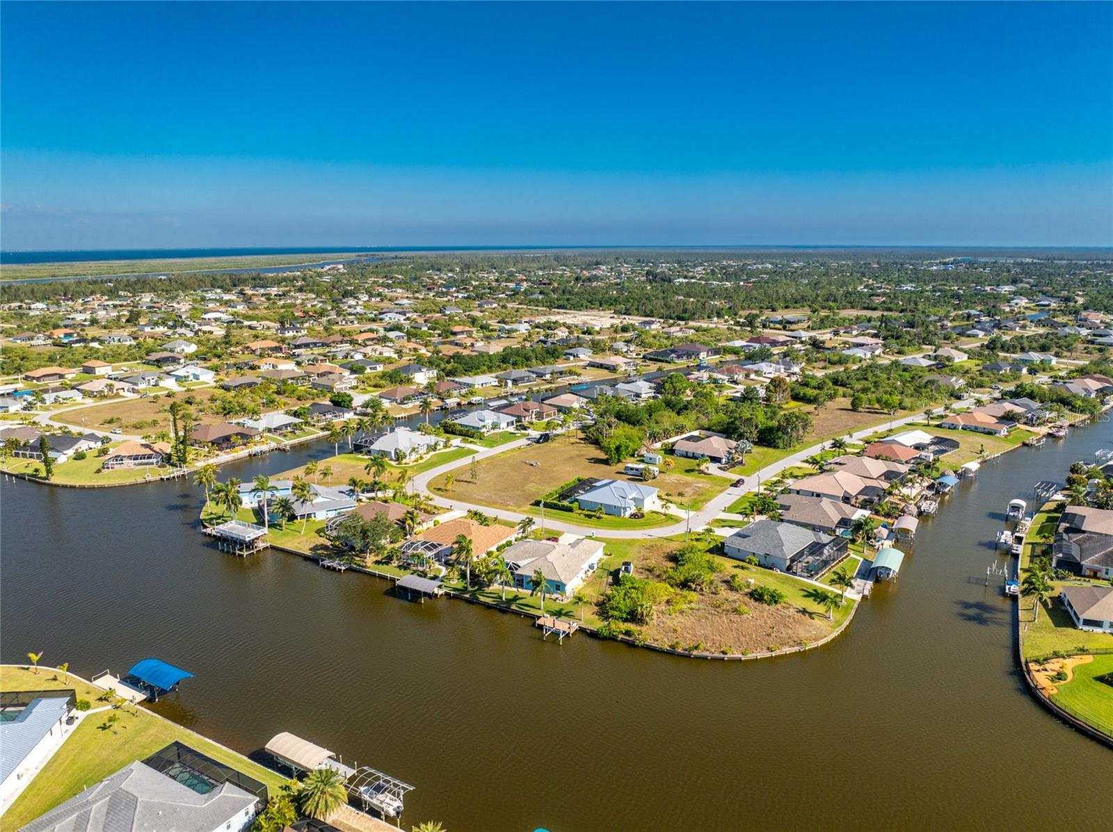 9305 SPRING CIR, PORT CHARLOTTE, FL — photo 79