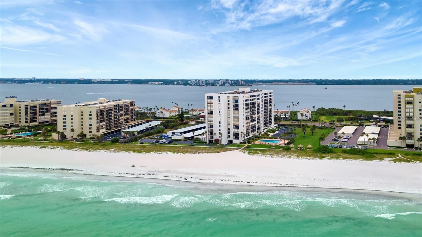 1460 GULF BLVD #308, CLEARWATER BEACH, FL — photo 2