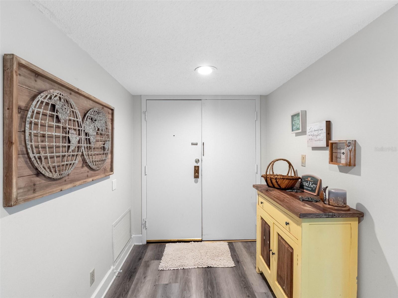 1460 GULF BLVD #308, CLEARWATER BEACH, FL — photo 4
