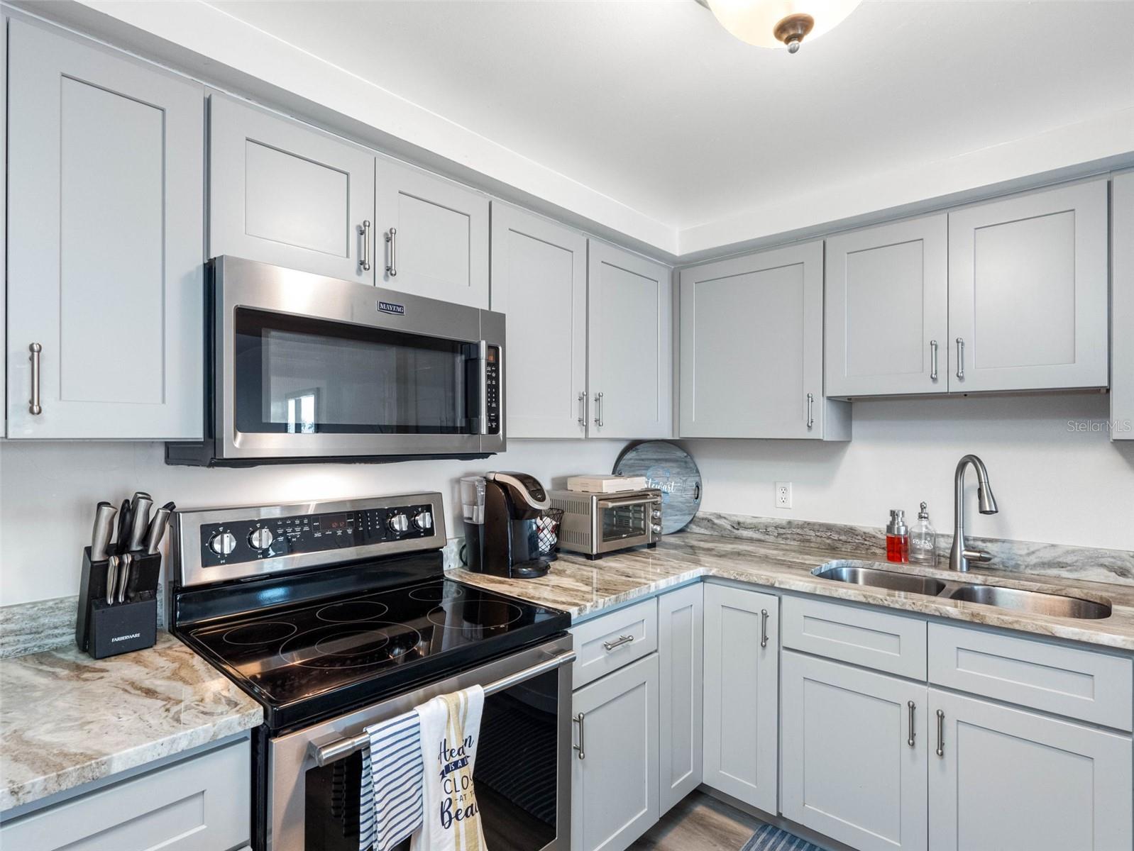 1460 GULF BLVD #308, CLEARWATER BEACH, FL — photo 9