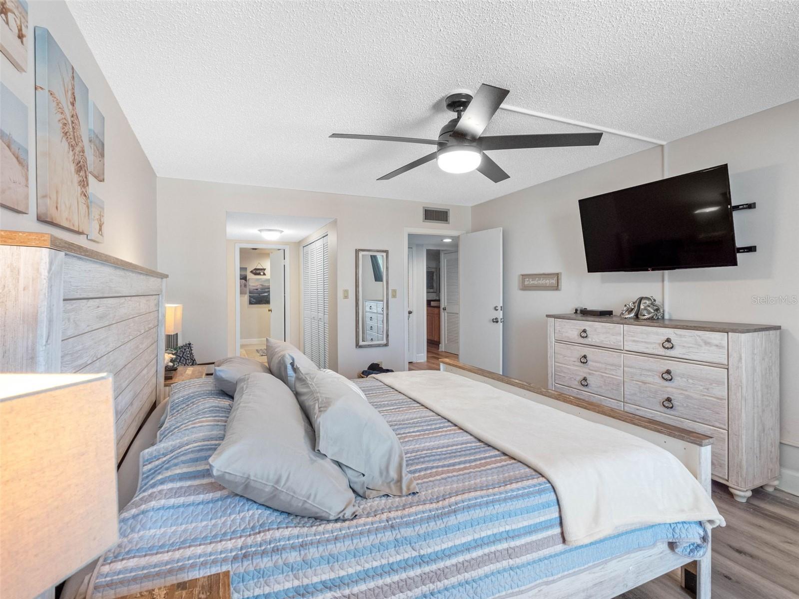 1460 GULF BLVD #308, CLEARWATER BEACH, FL — photo 24