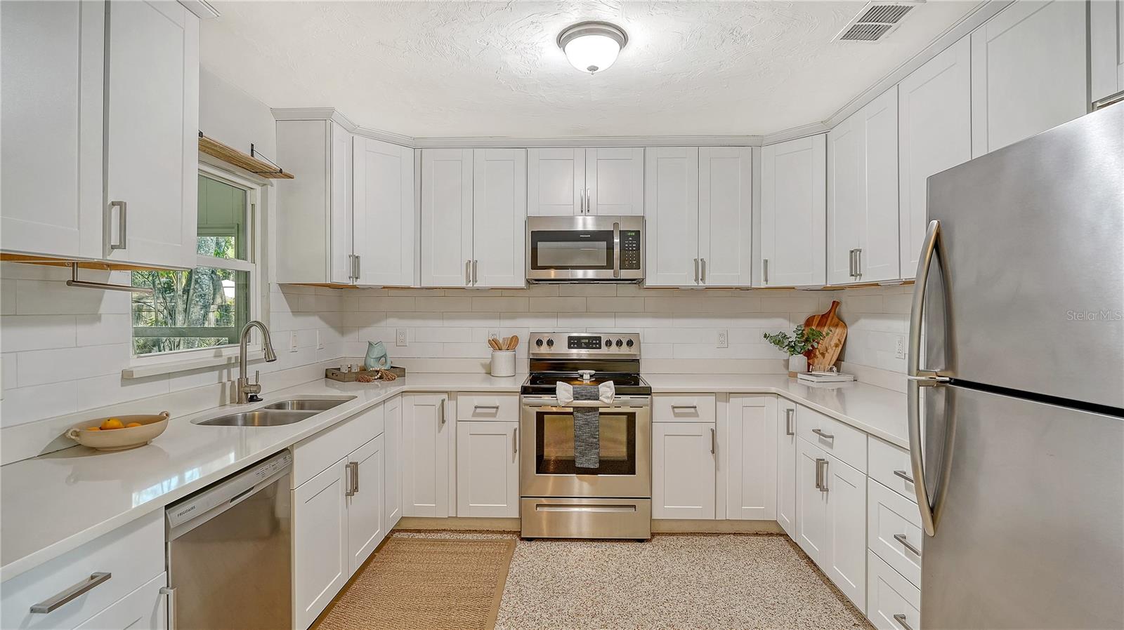 209 BRIGGS CT, SARASOTA, FL — photo 10