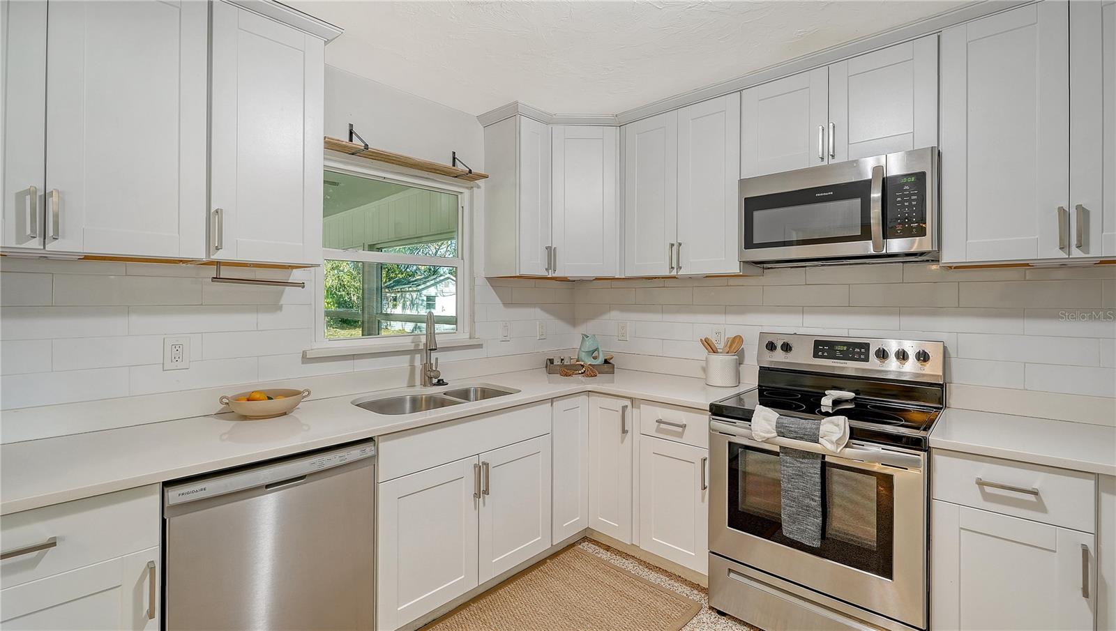 209 BRIGGS CT, SARASOTA, FL — photo 11