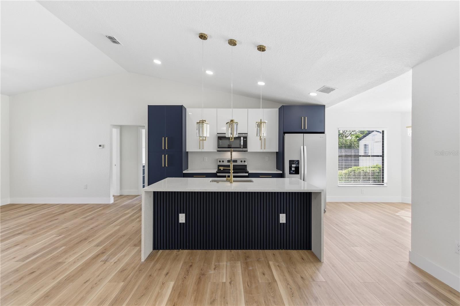 1215 WATERFALL DR, SPRING HILL, FL — photo 18