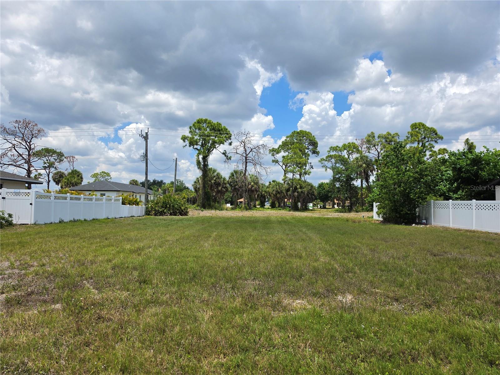 193 ANNAPOLIS LN, ROTONDA WEST, FL