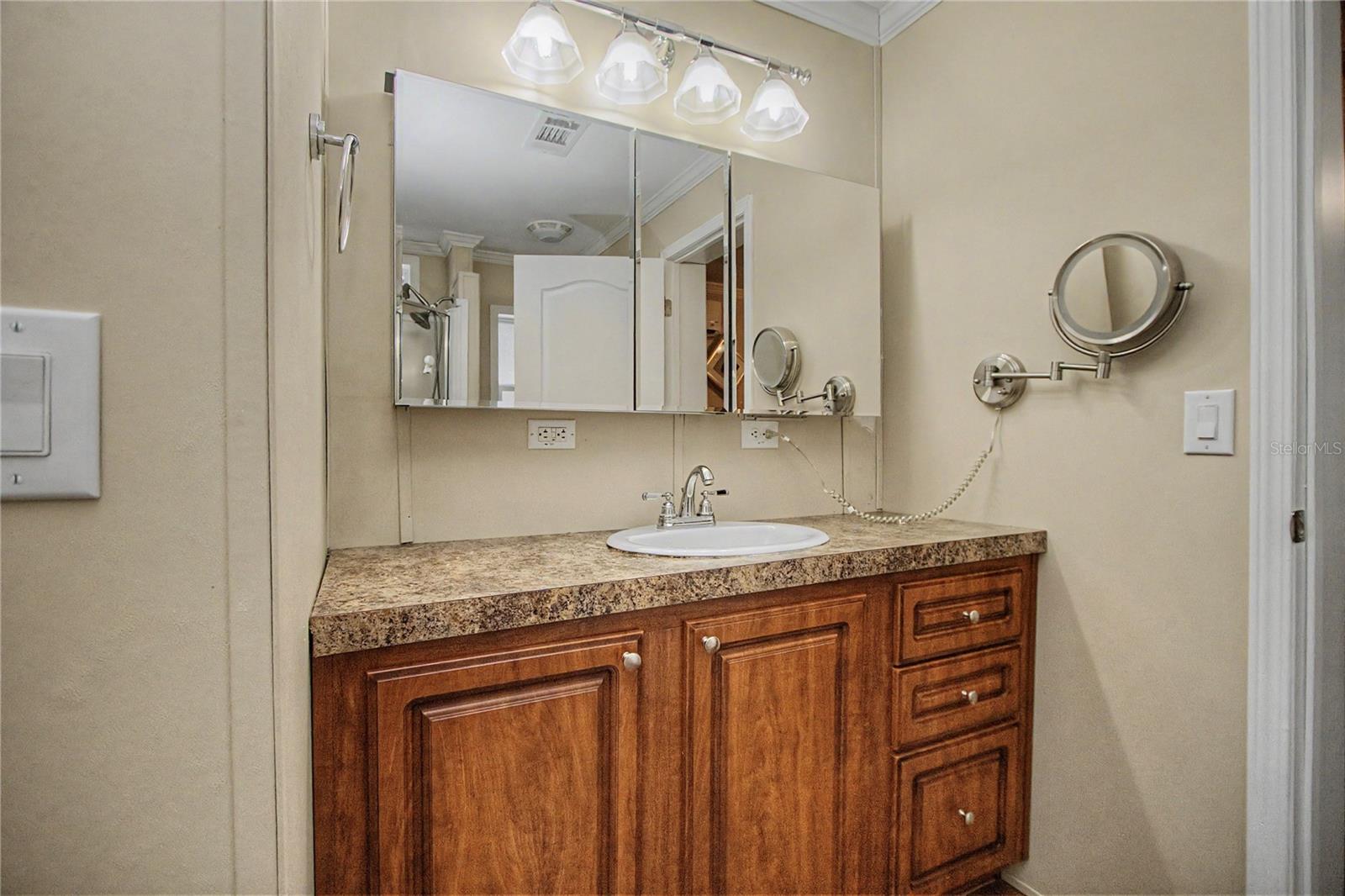 56348 MAPLE RD, ASTOR, FL — photo 36