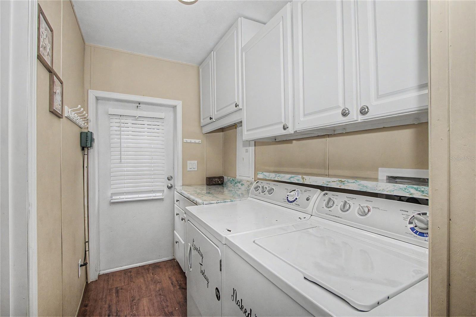56348 MAPLE RD, ASTOR, FL — photo 56