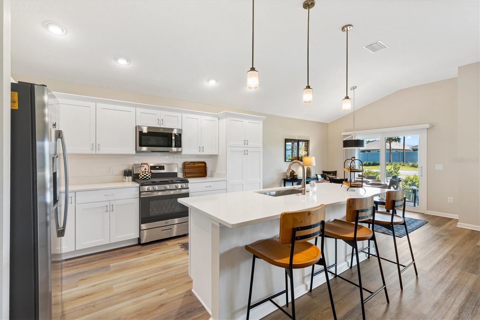 1054 JOETTE PL, THE VILLAGES, FL — photo 18