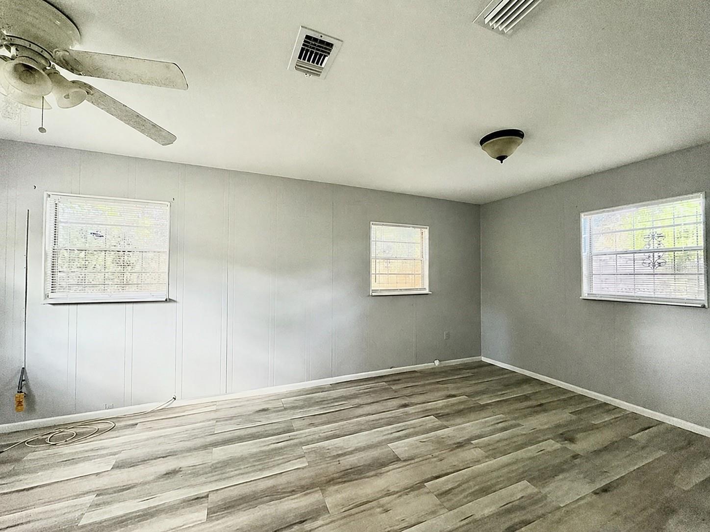 1003 E 22ND AVE, TAMPA, FL — photo 11