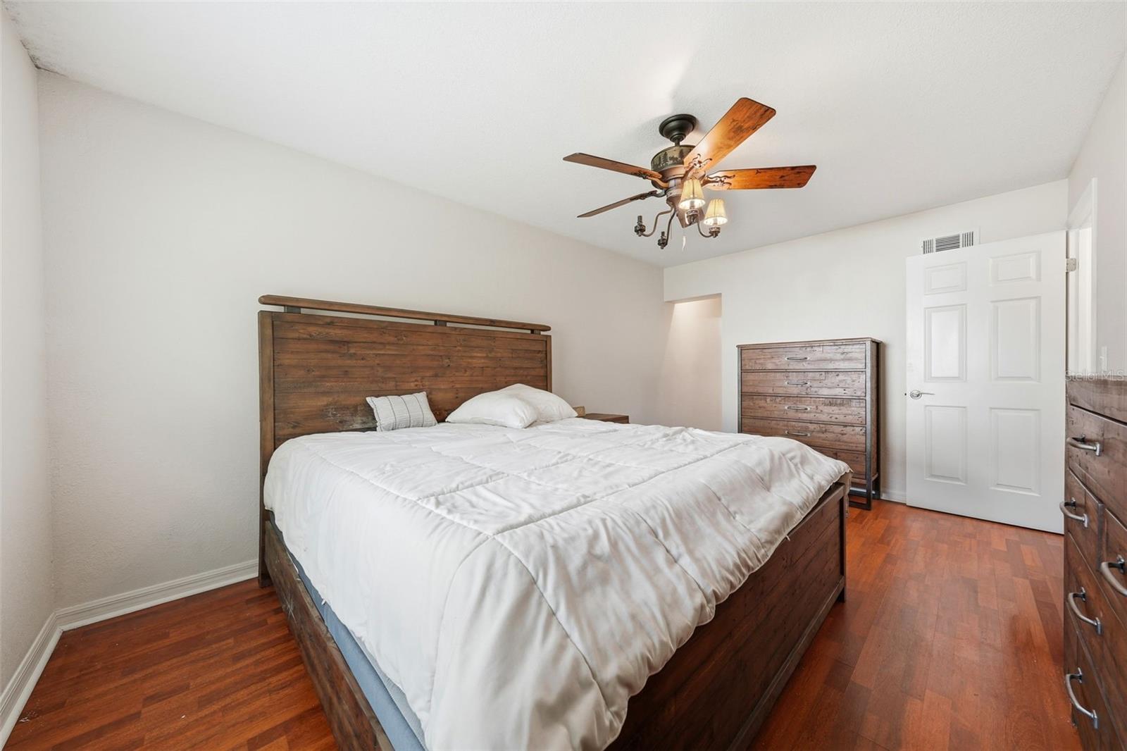 100 E OAK TERRACE DR #B2, LEESBURG, FL — photo 22