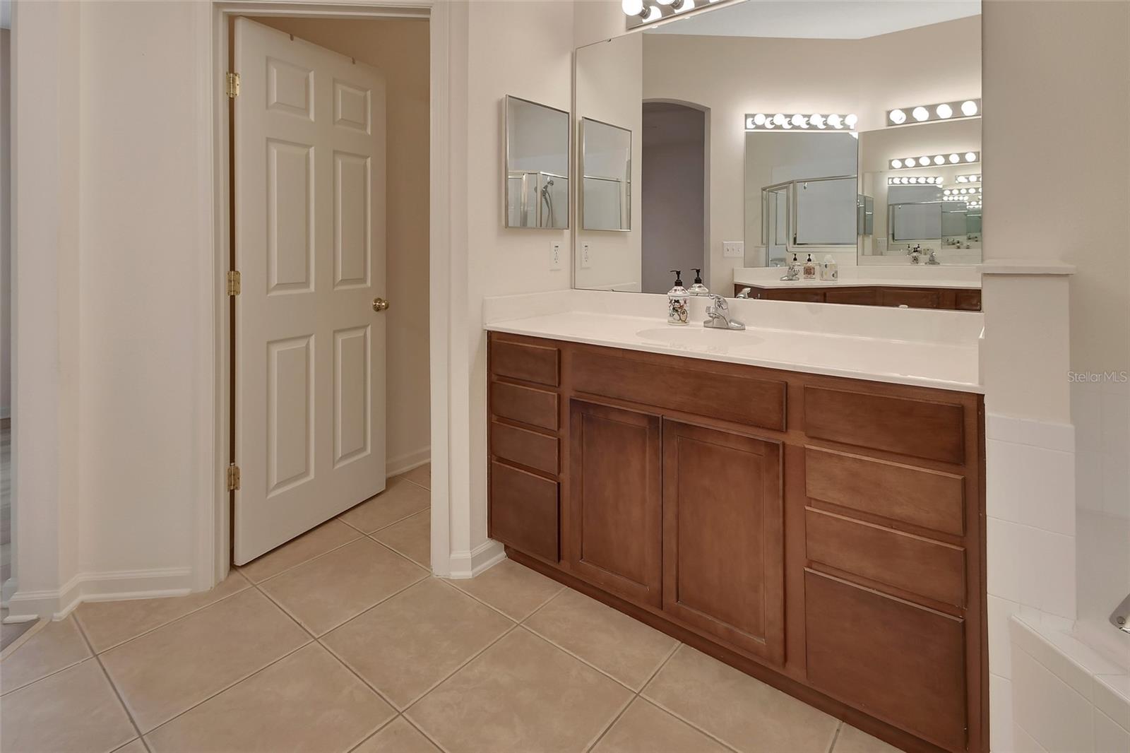 525 HERON POINT WAY, DELAND, FL — photo 36