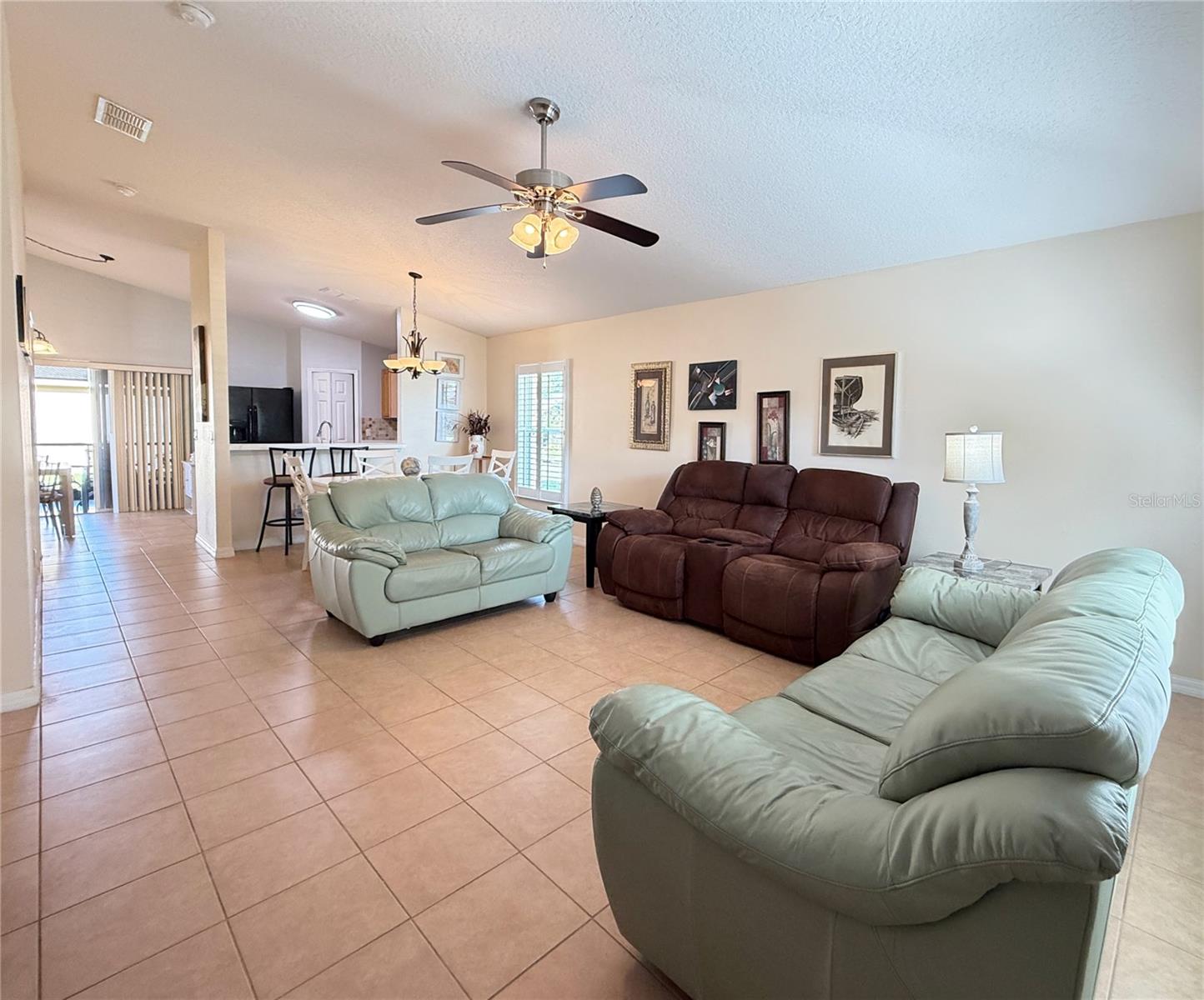 537 GRAND CANAL DR, POINCIANA, FL — photo 4