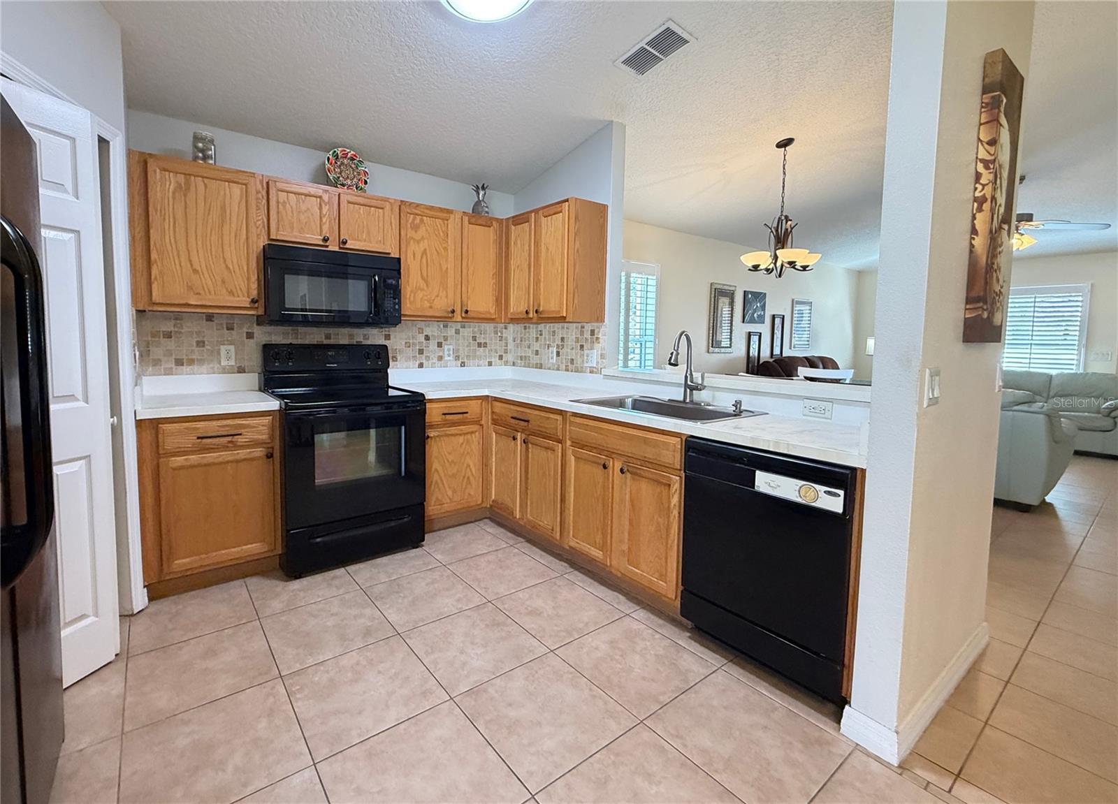 537 GRAND CANAL DR, POINCIANA, FL — photo 9