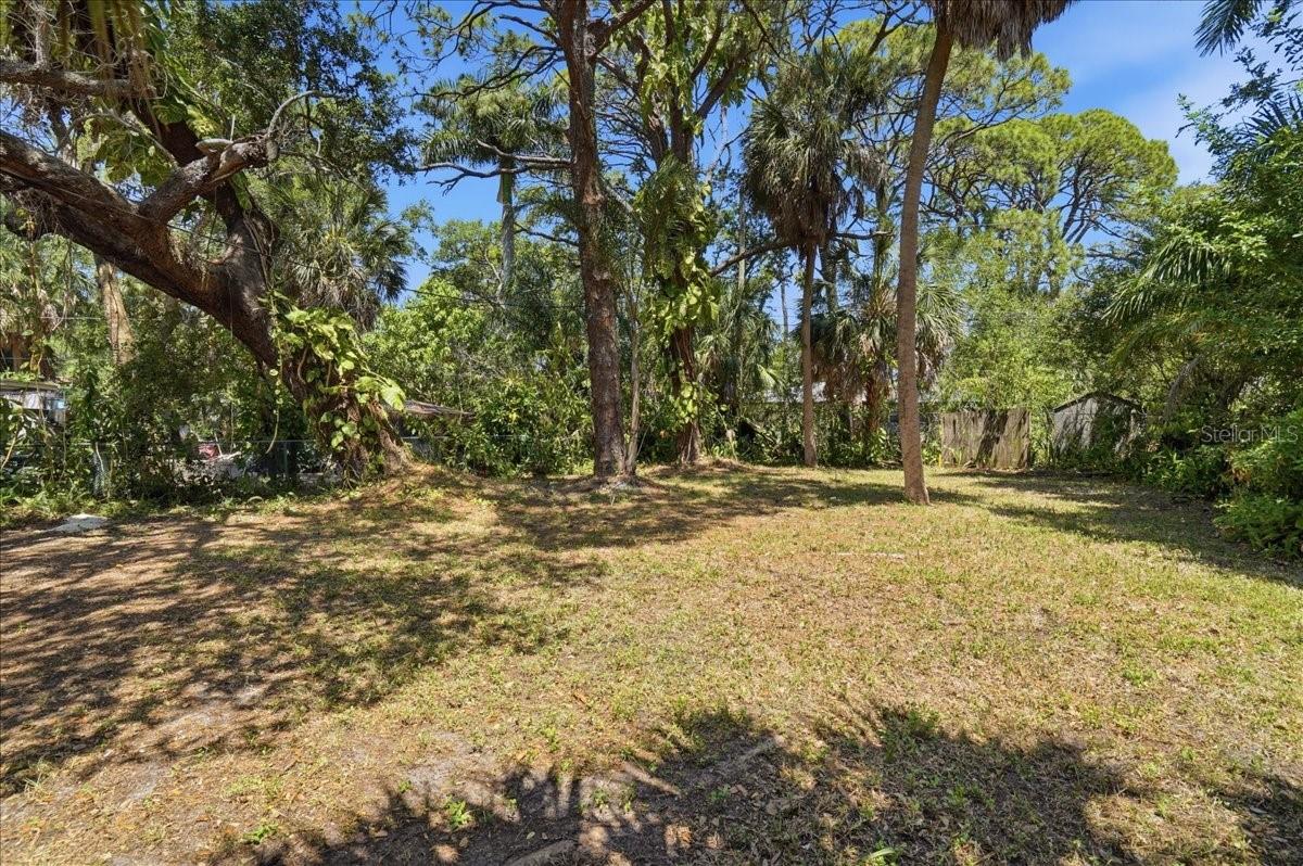 761 29TH AVE S, ST PETERSBURG, FL — photo 21