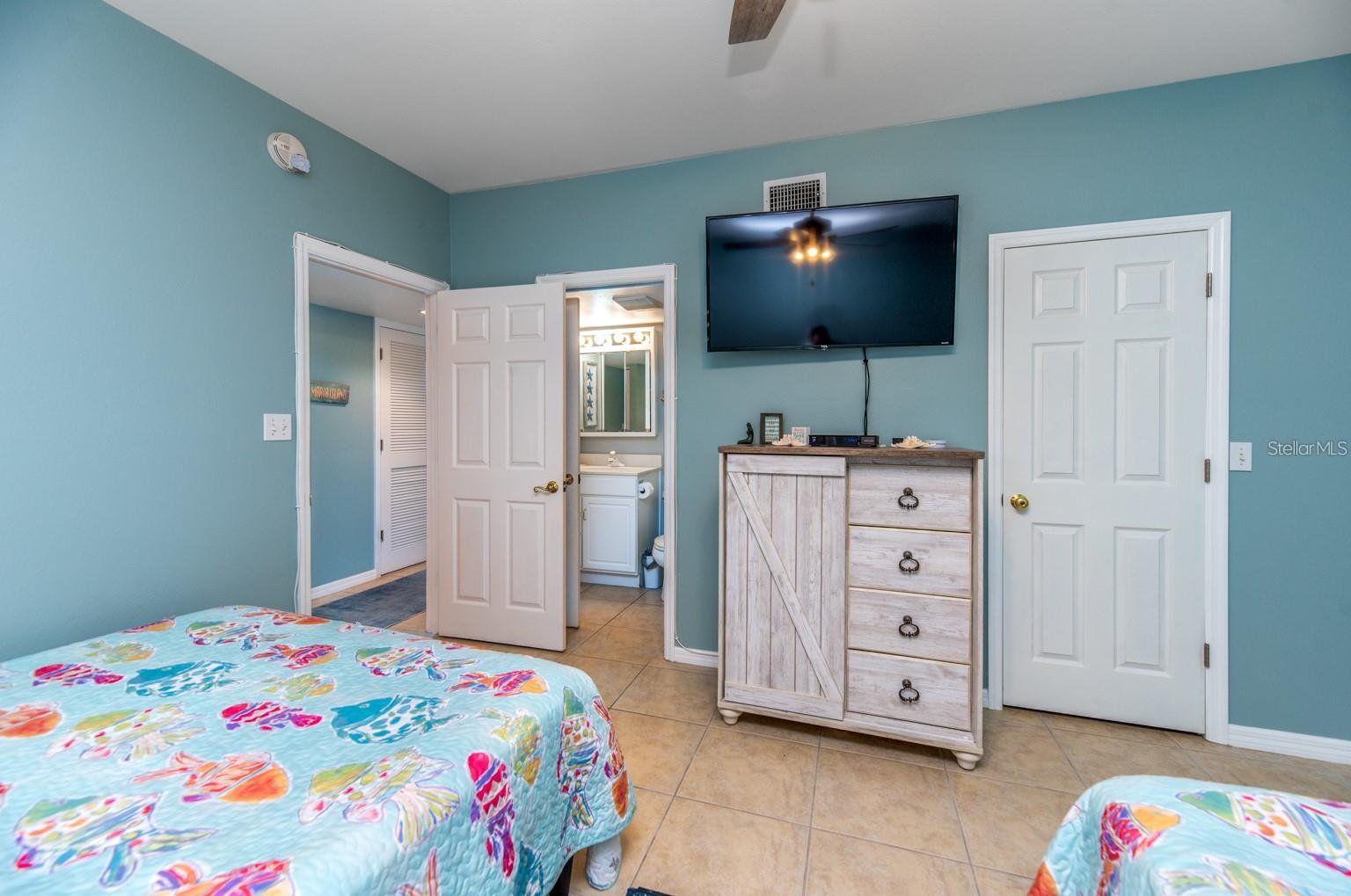 6006 GULF DR #207, HOLMES BEACH, FL — photo 29