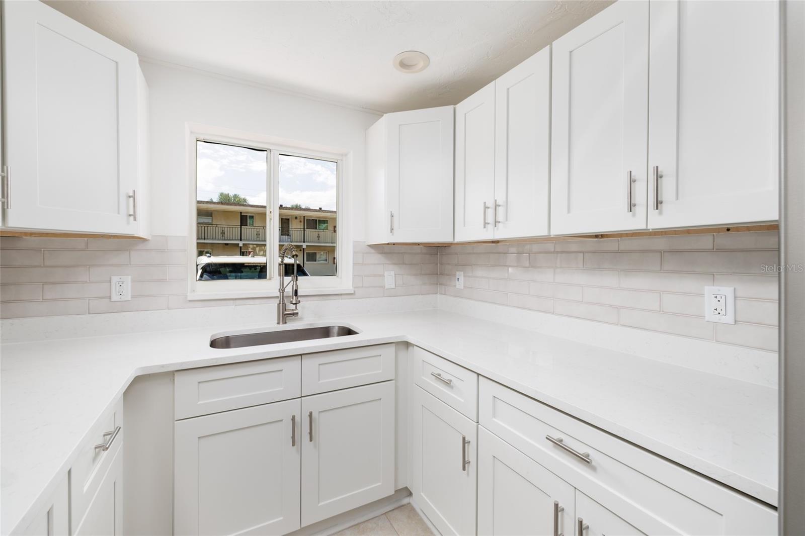 4550 OVERLOOK DR NE #154, ST PETERSBURG, FL — photo 18