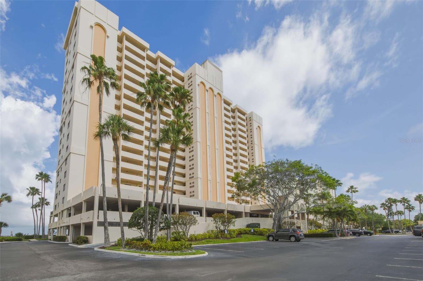 1270 GULF BLVD #1202, CLEARWATER BEACH, FL