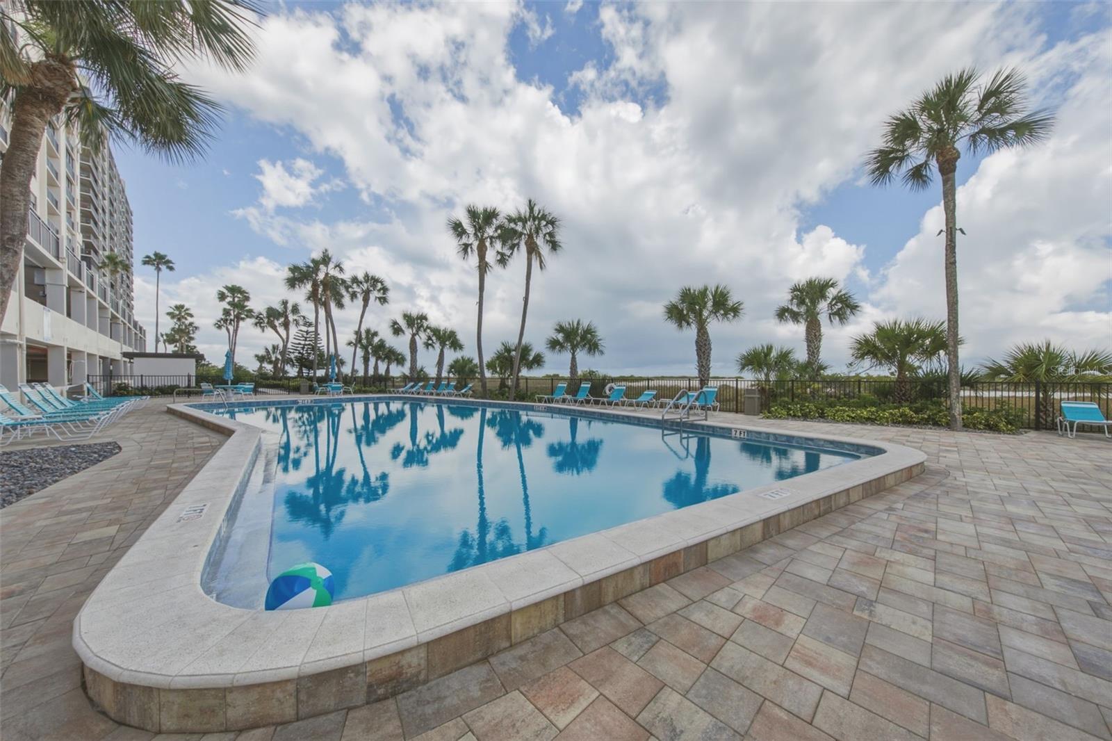 1270 GULF BLVD #1202, CLEARWATER BEACH, FL — photo 2