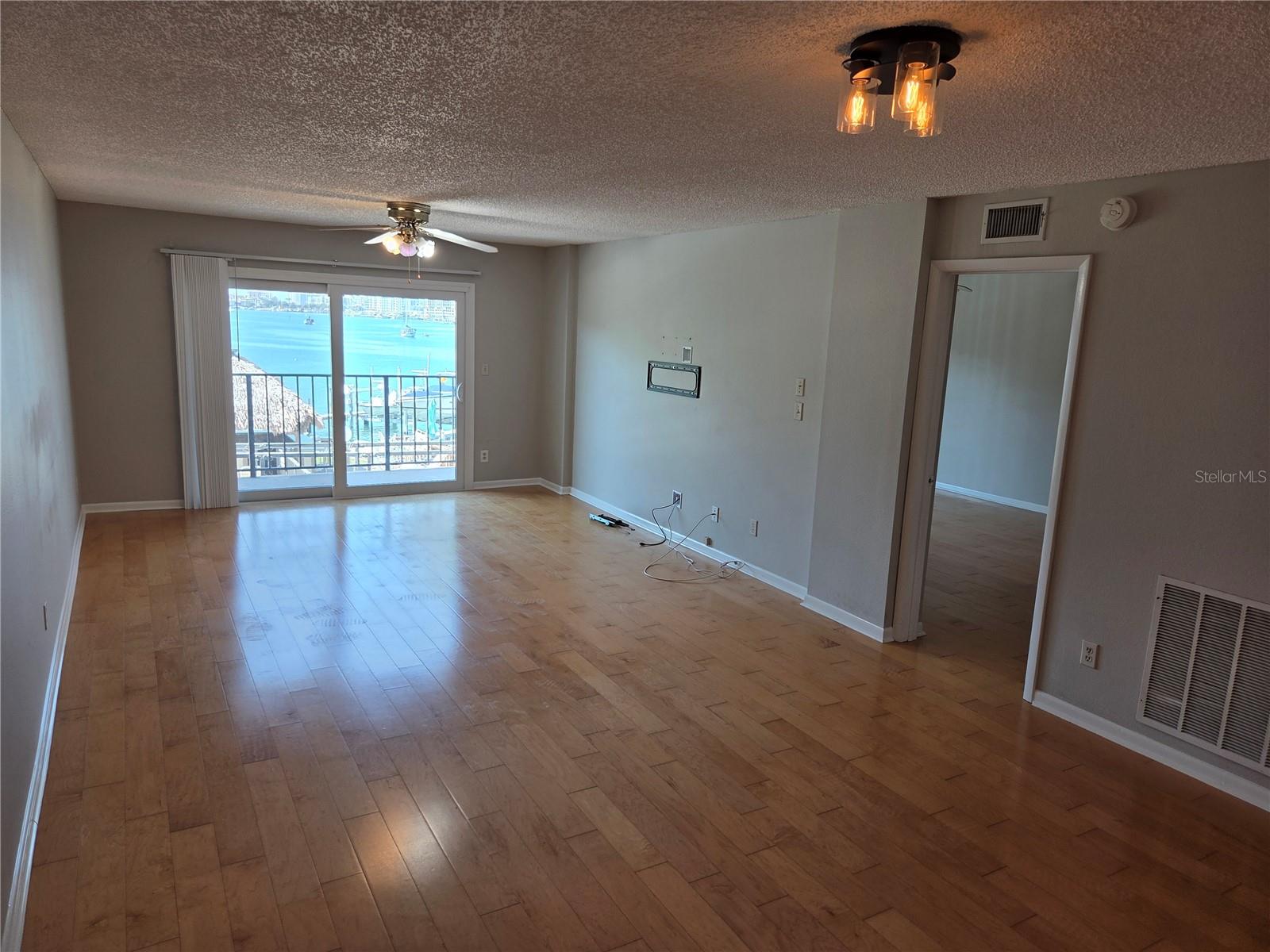 650 ISLAND WAY #202, CLEARWATER BEACH, FL — photo 8