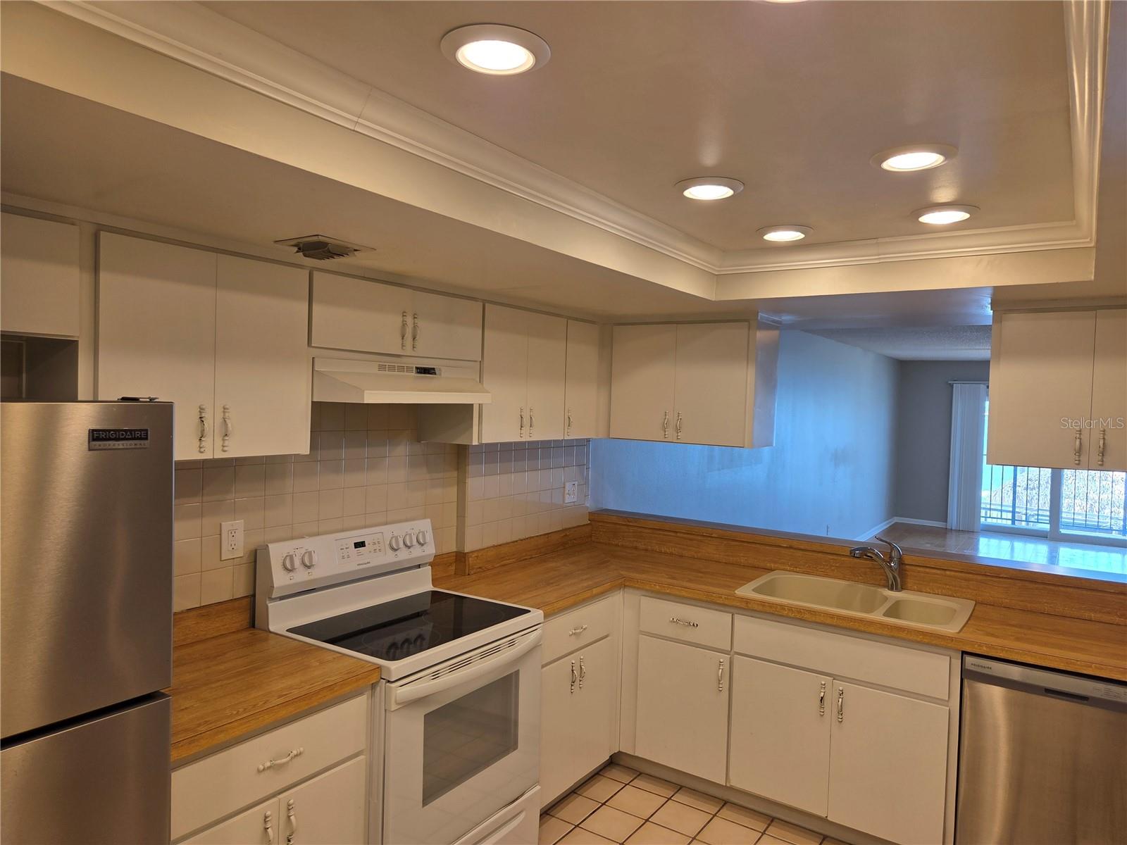 650 ISLAND WAY #202, CLEARWATER BEACH, FL — photo 18