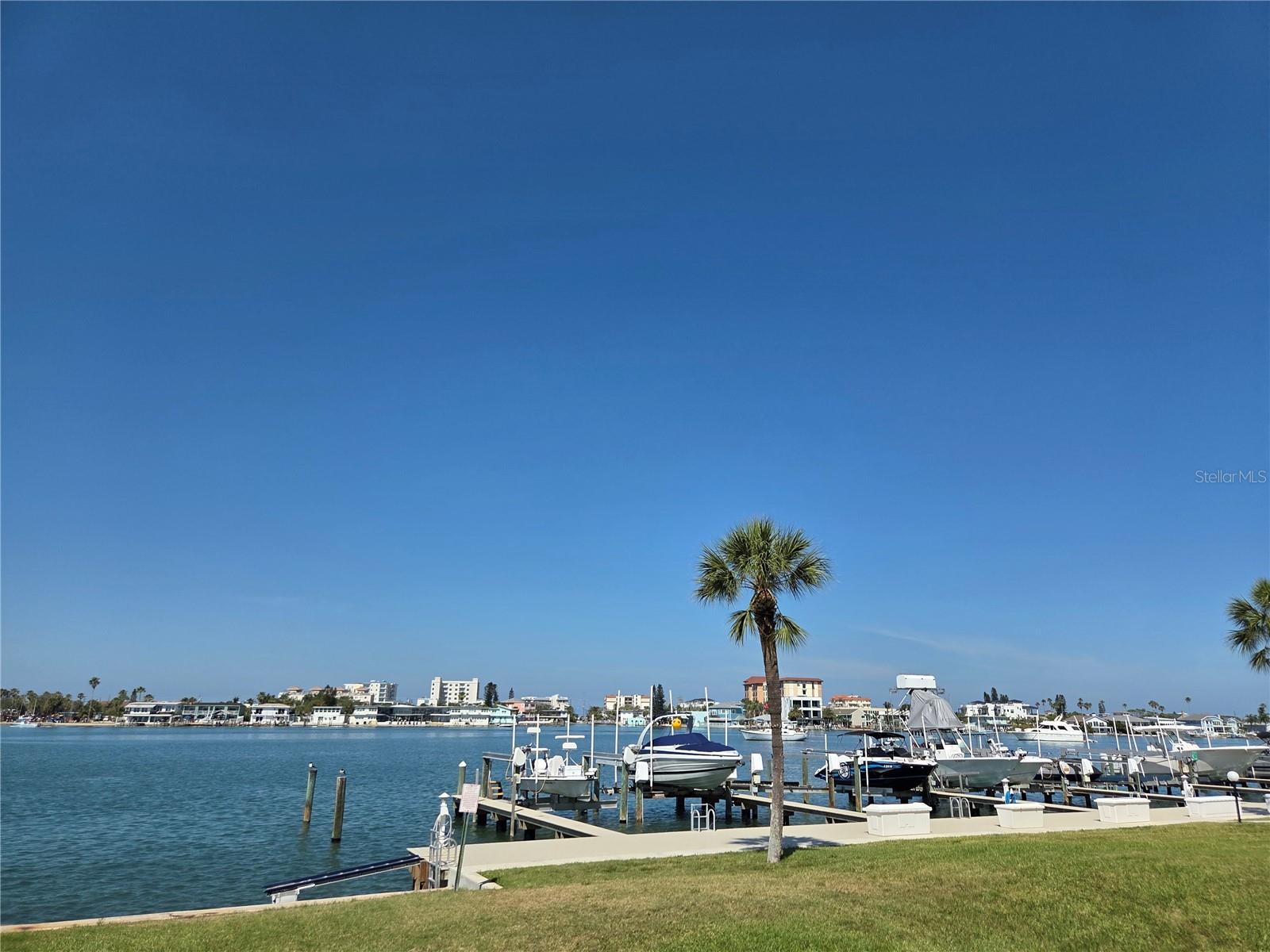 650 ISLAND WAY #202, CLEARWATER BEACH, FL — photo 35