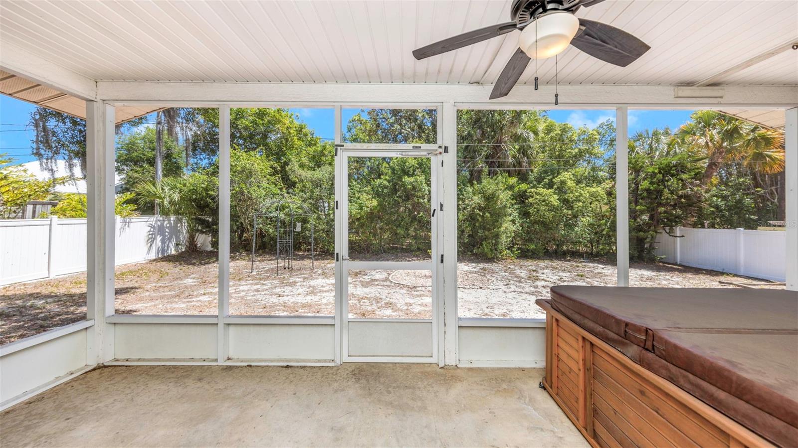 753 SEMINOLE BLVD, TARPON SPRINGS, FL — photo 39