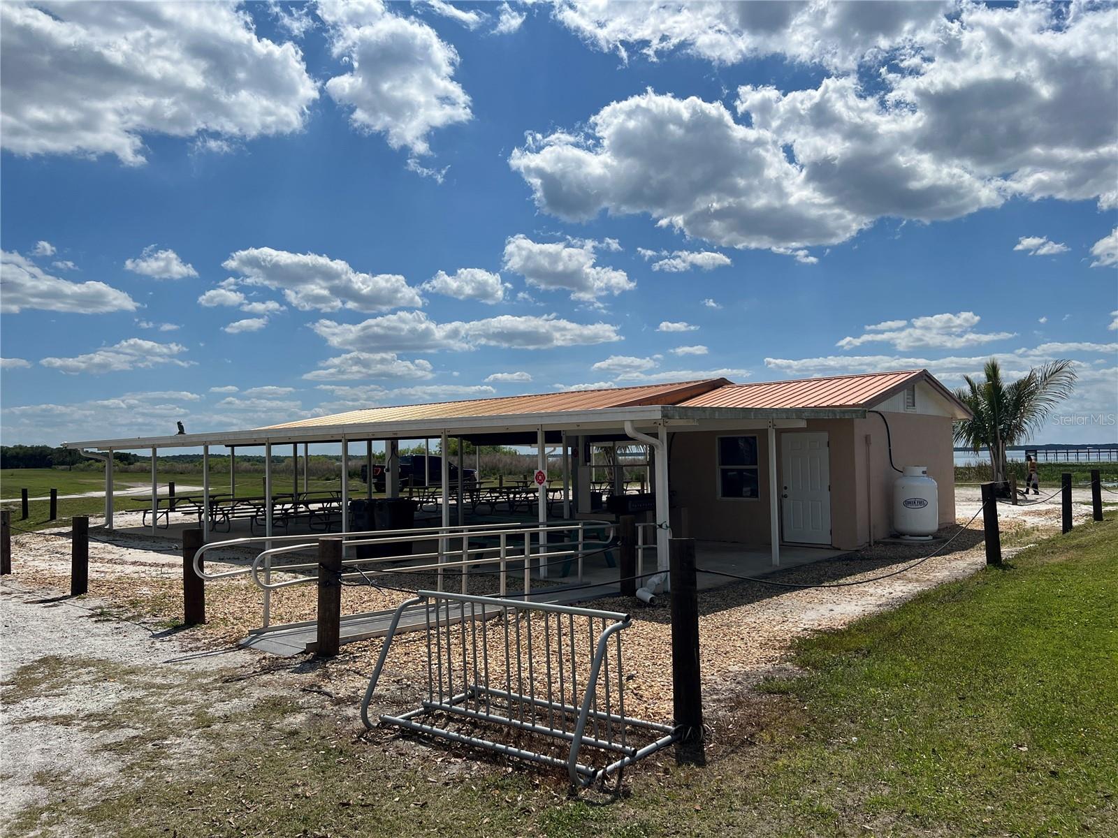 901 AZALEA DR, INDIAN LAKE ESTATES, FL — photo 10