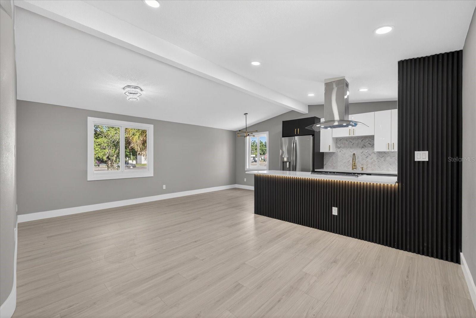 4005 E HENRY AVE, TAMPA, FL — photo 12
