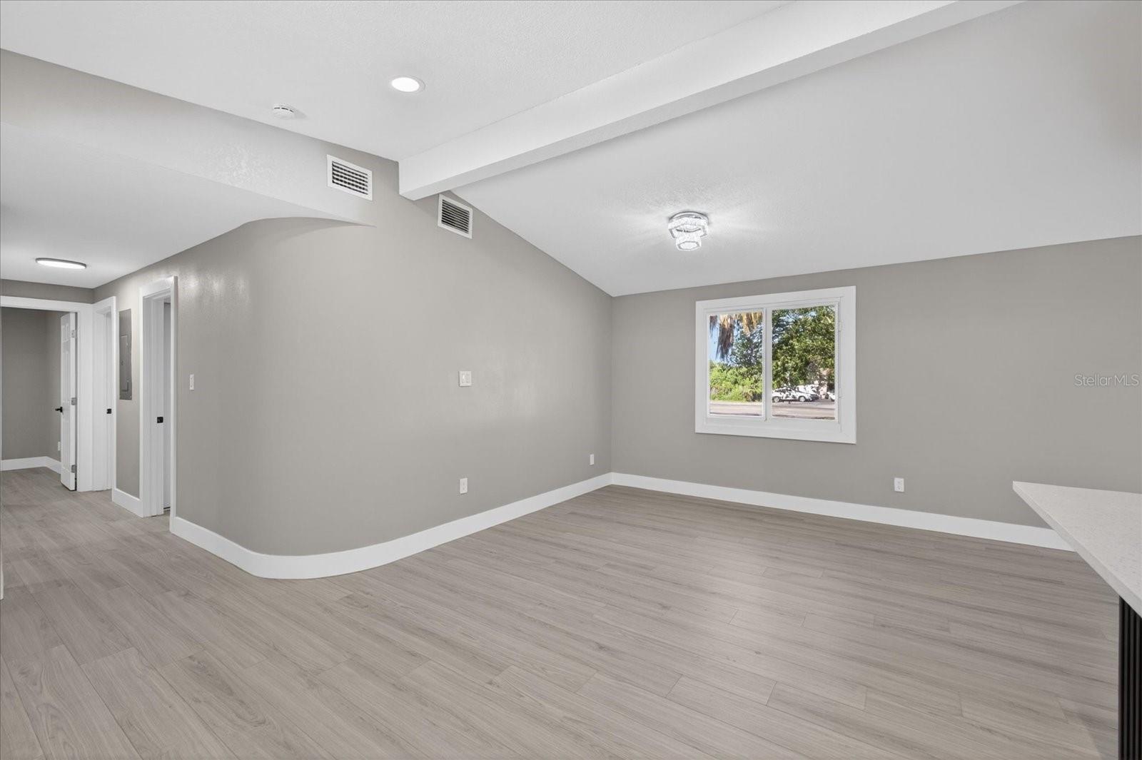 4005 E HENRY AVE, TAMPA, FL — photo 16