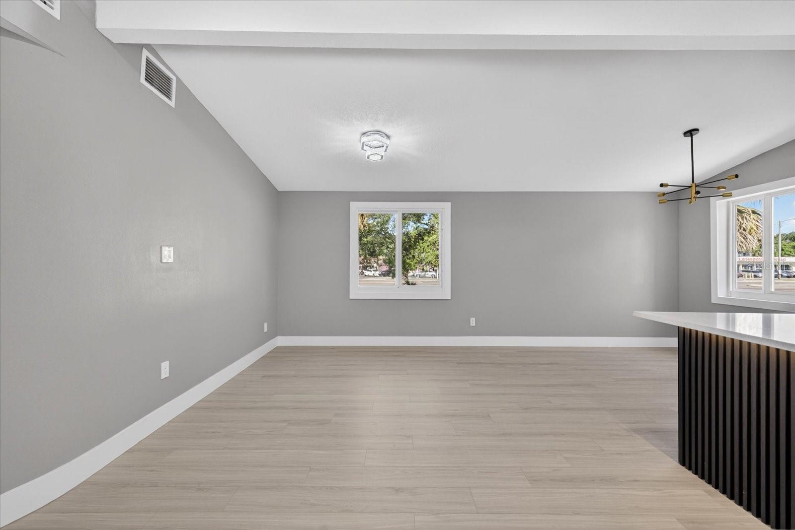 4005 E HENRY AVE, TAMPA, FL — photo 18