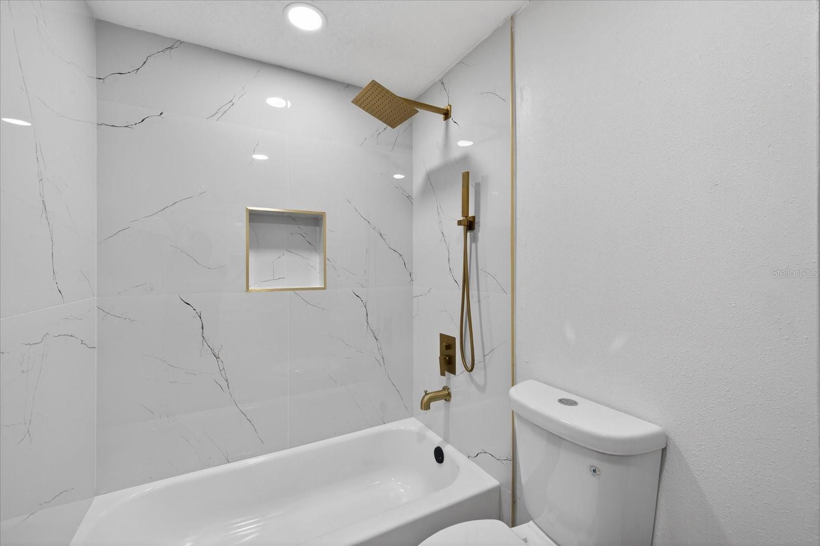 4005 E HENRY AVE, TAMPA, FL — photo 21
