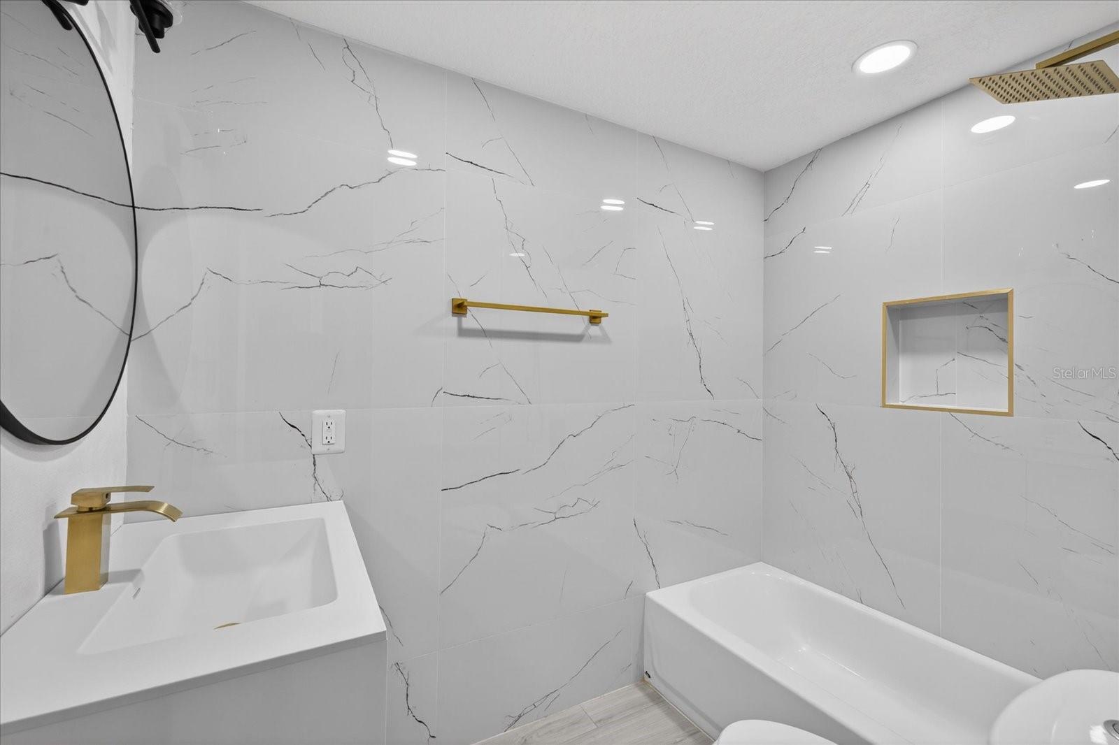 4005 E HENRY AVE, TAMPA, FL — photo 23