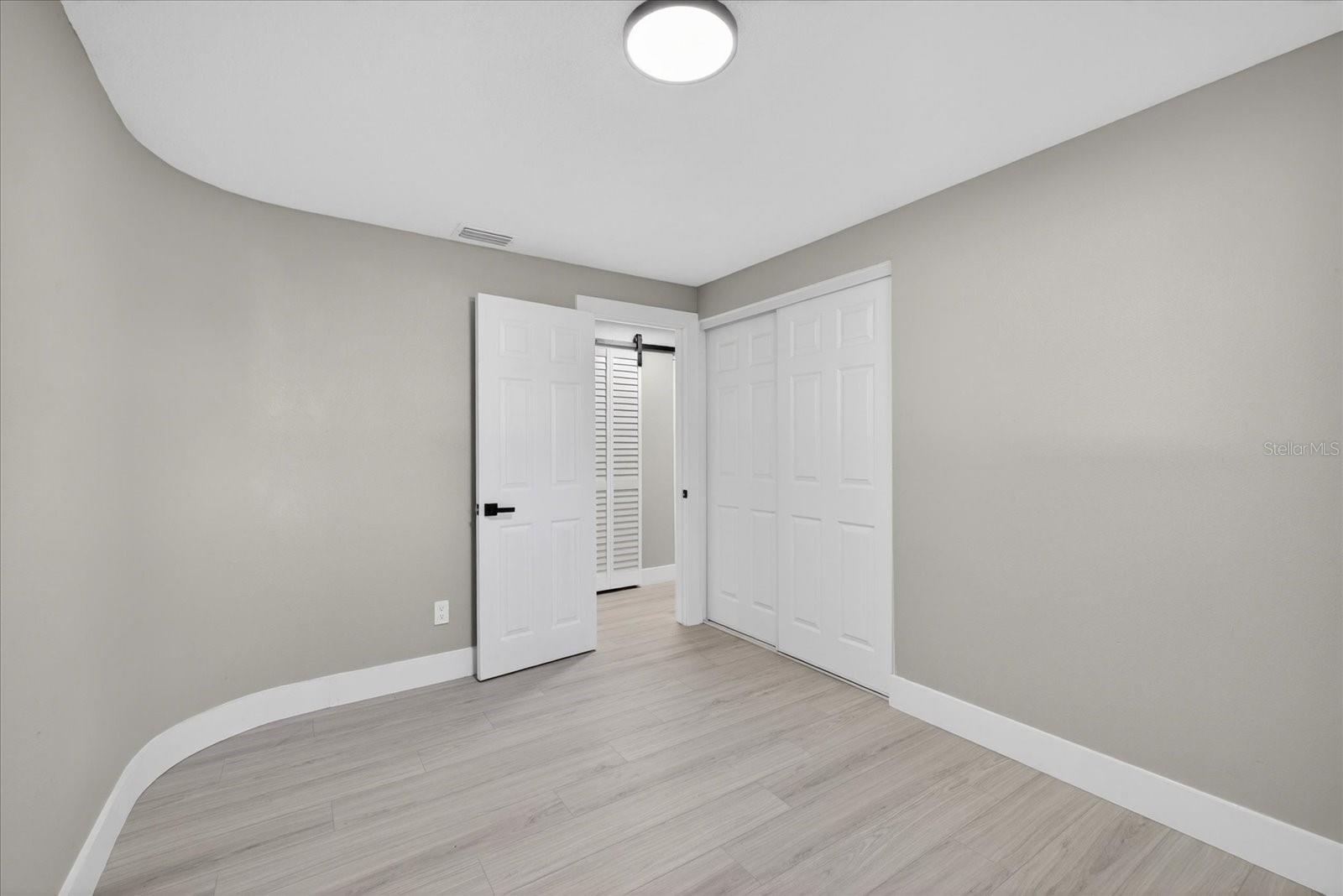 4005 E HENRY AVE, TAMPA, FL — photo 27