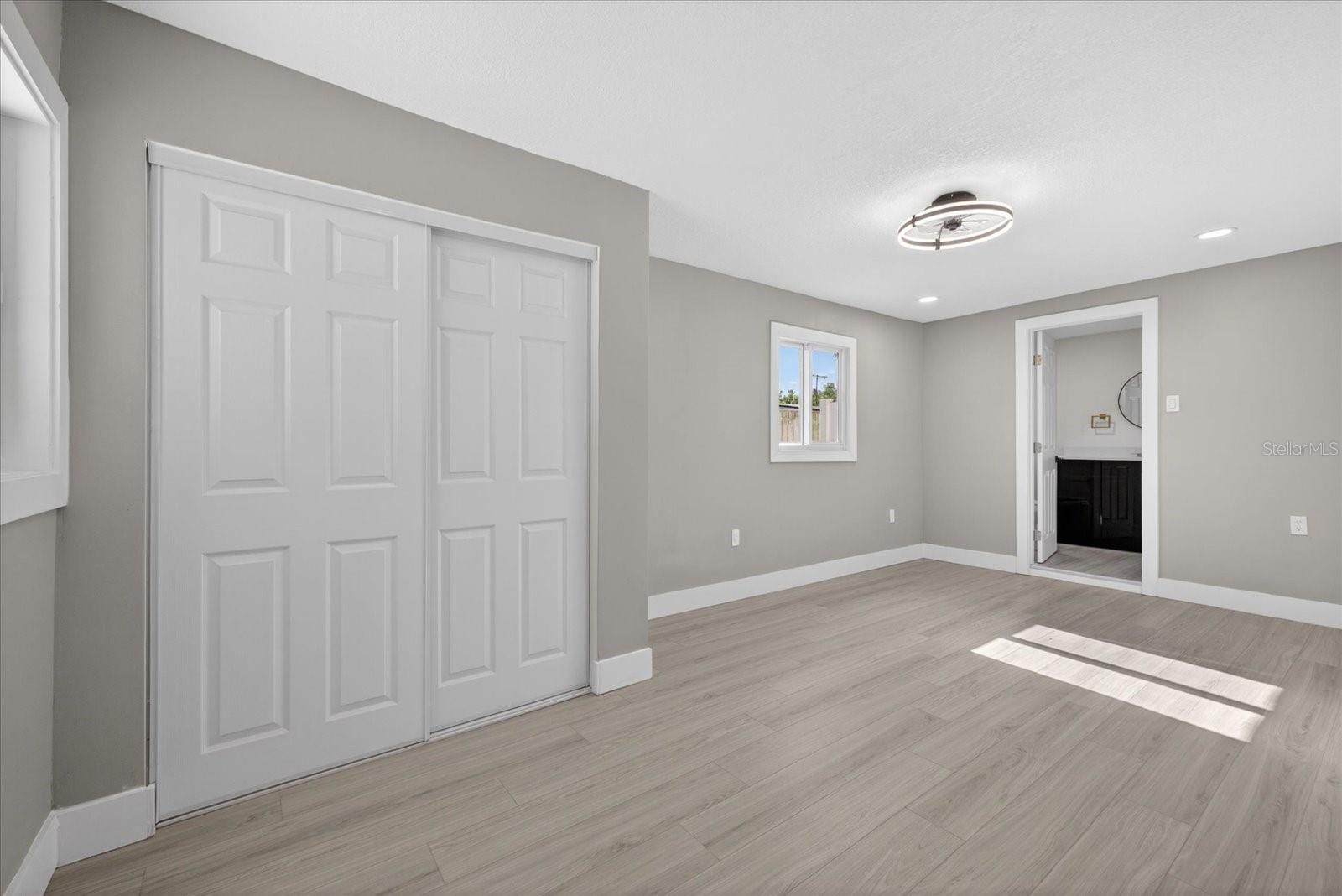 4005 E HENRY AVE, TAMPA, FL — photo 34