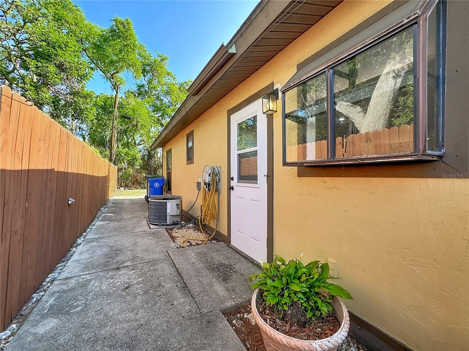 2006 7TH AVE W #B, BRADENTON, FL — photo 21
