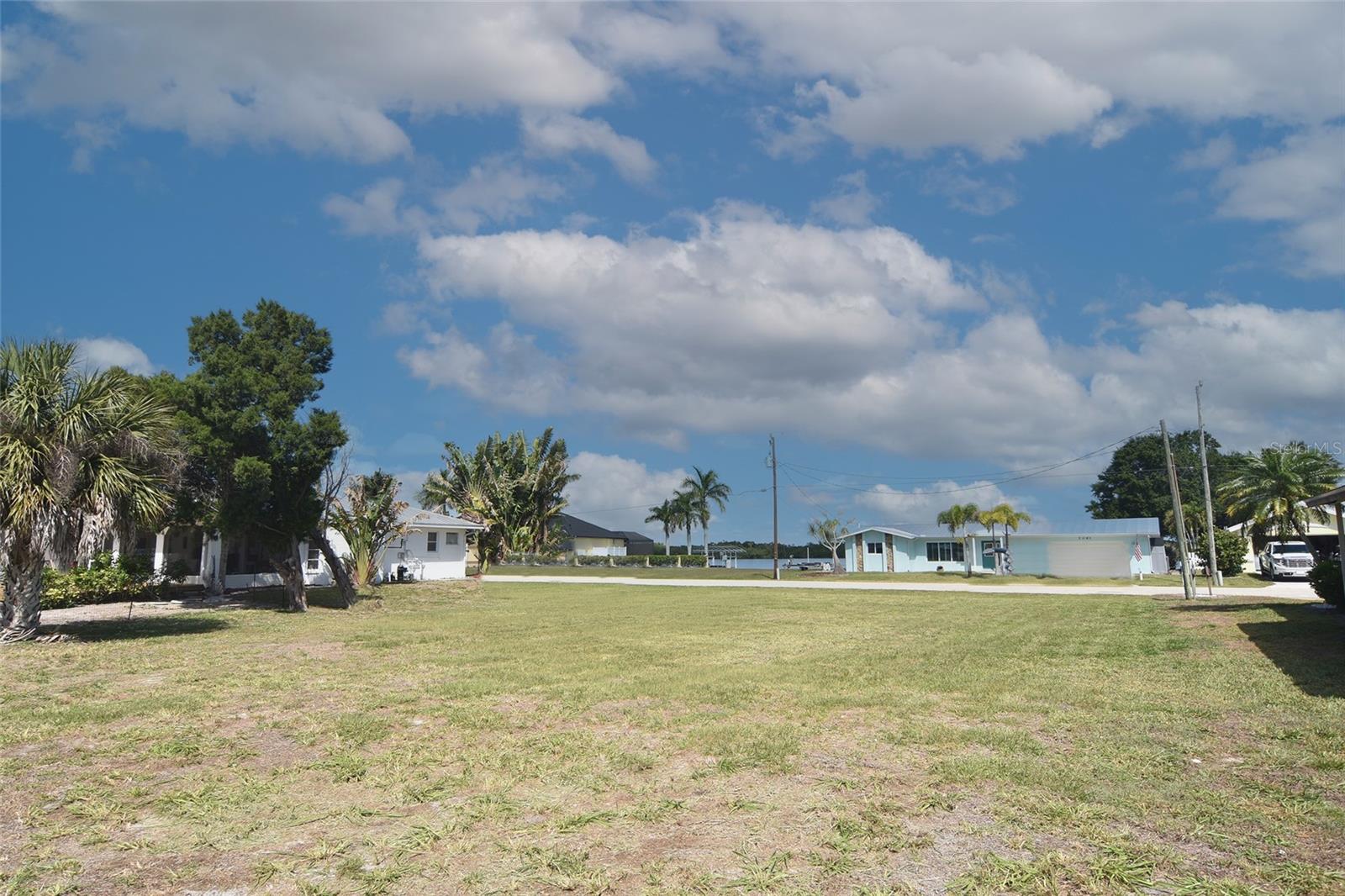 2060 RIVER BASIN TER, PUNTA GORDA, FL — photo 4