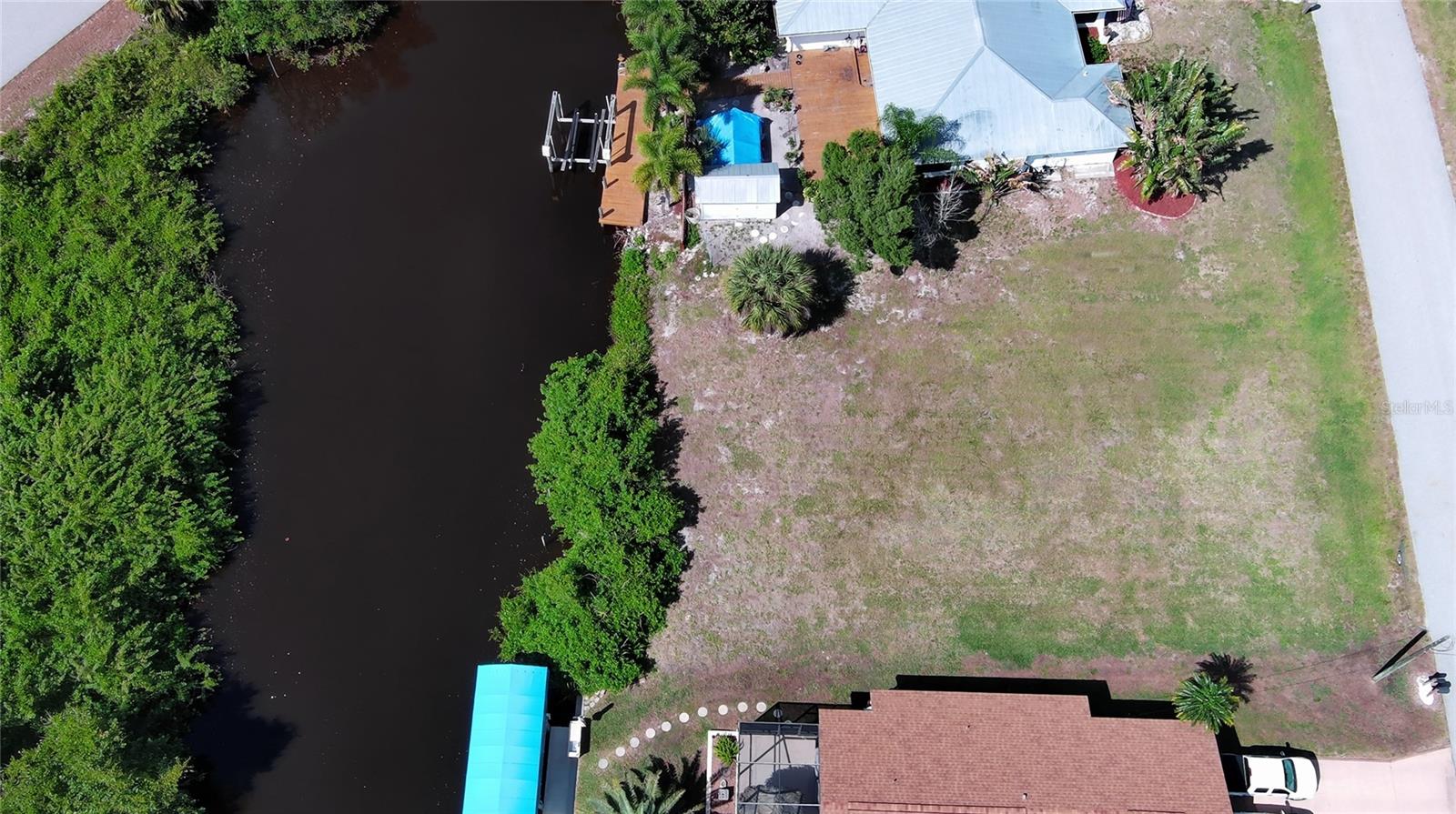 2060 RIVER BASIN TER, PUNTA GORDA, FL — photo 6