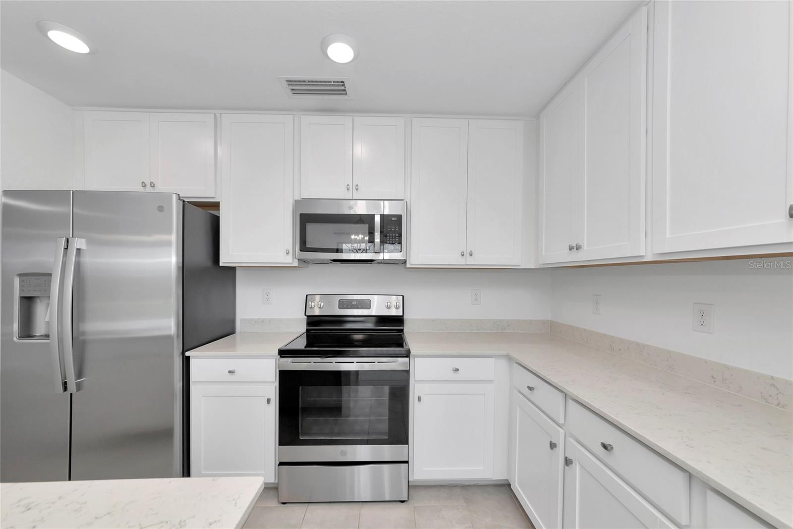 18008 GAWTHROP DR #101, LAKEWOOD RANCH, FL — photo 11