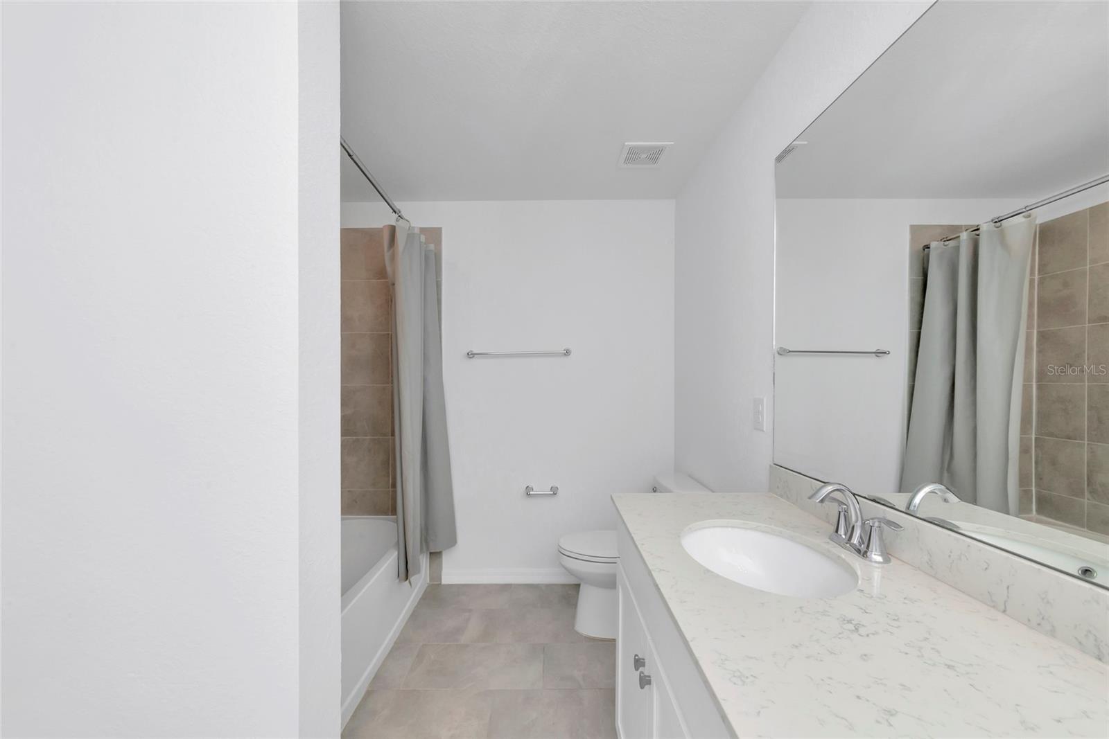 18008 GAWTHROP DR #101, LAKEWOOD RANCH, FL — photo 29